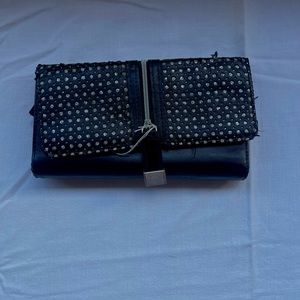 black wallet